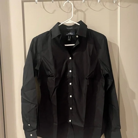 BRAND NEW! Women’s Black, Wrinkle Free, Long Sleeve Shirt by LANDSEND! - Picture 2 of 6